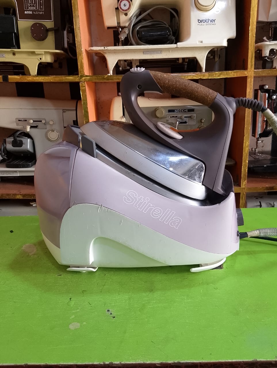 STIRELLA HEAVY DUTY ELECTRIC IRON