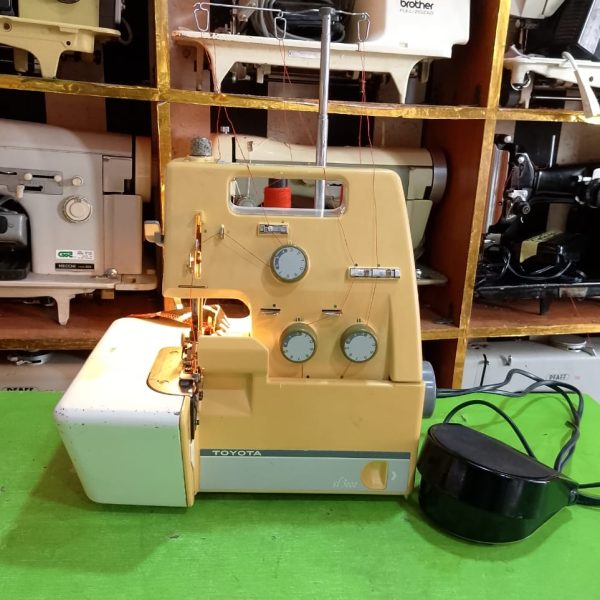 TOYOTA SEWING MACHINE
